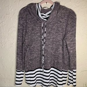 Sweatshirt with cowl neck